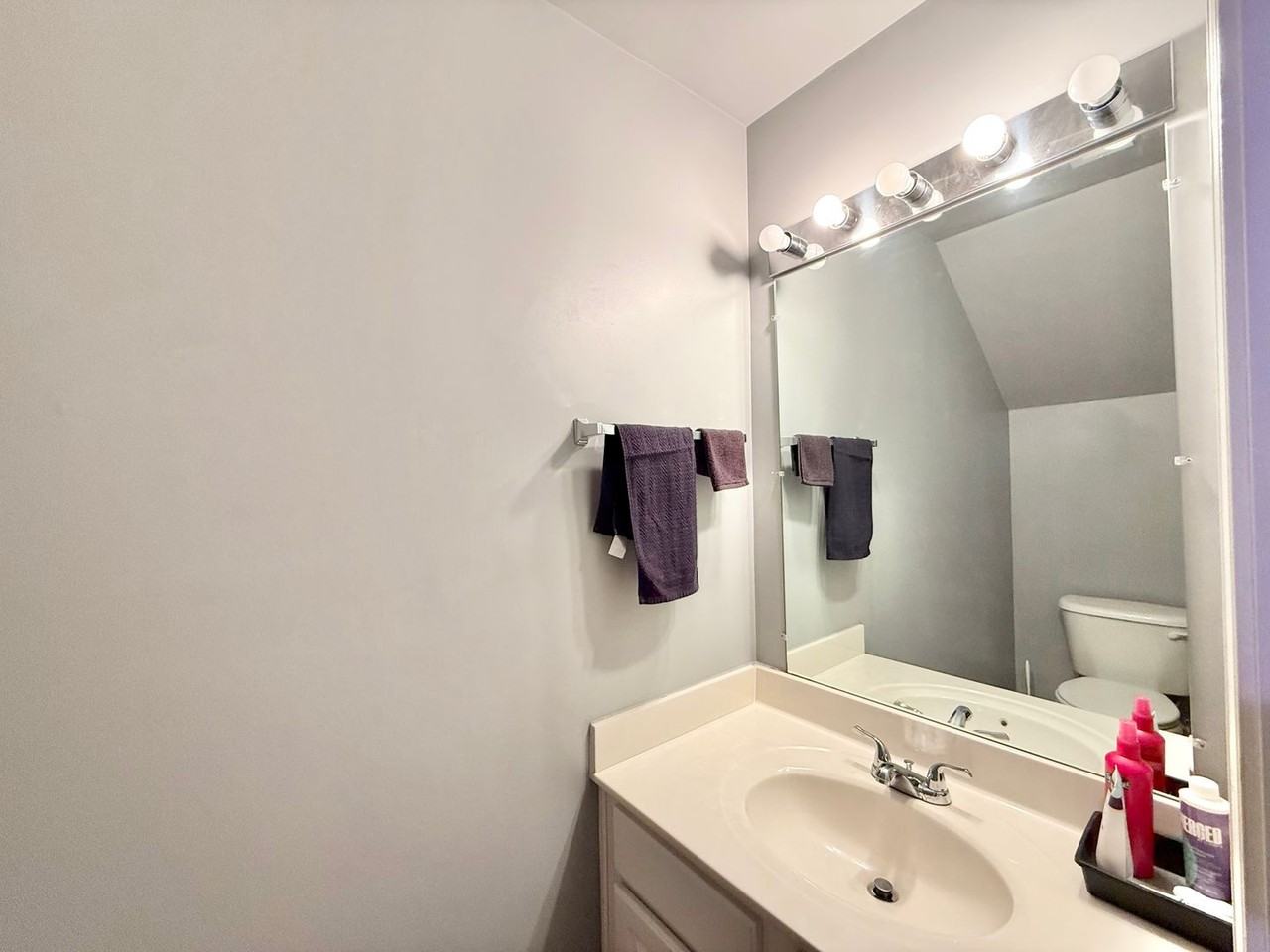 311 Coral Creek Ln - Photo 5 of 20