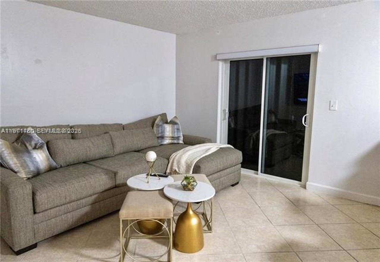 21 21 SW 113th Ave th 103 - Photo 3 of 10