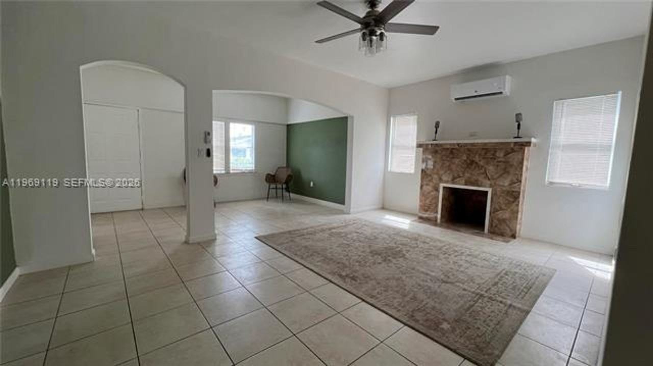 113 Nw 35th St #113 - Photo 5 of 20