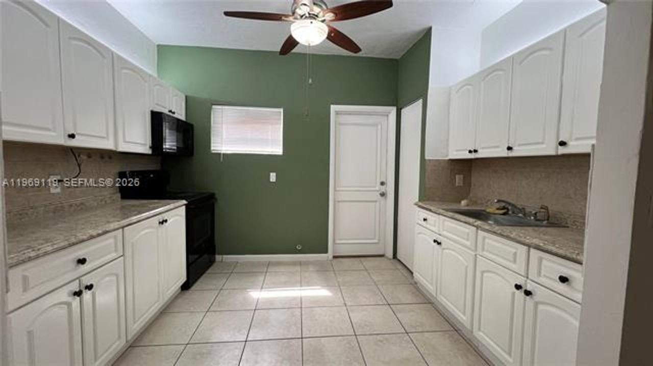 113 Nw 35th St #113 - Photo 6 of 20