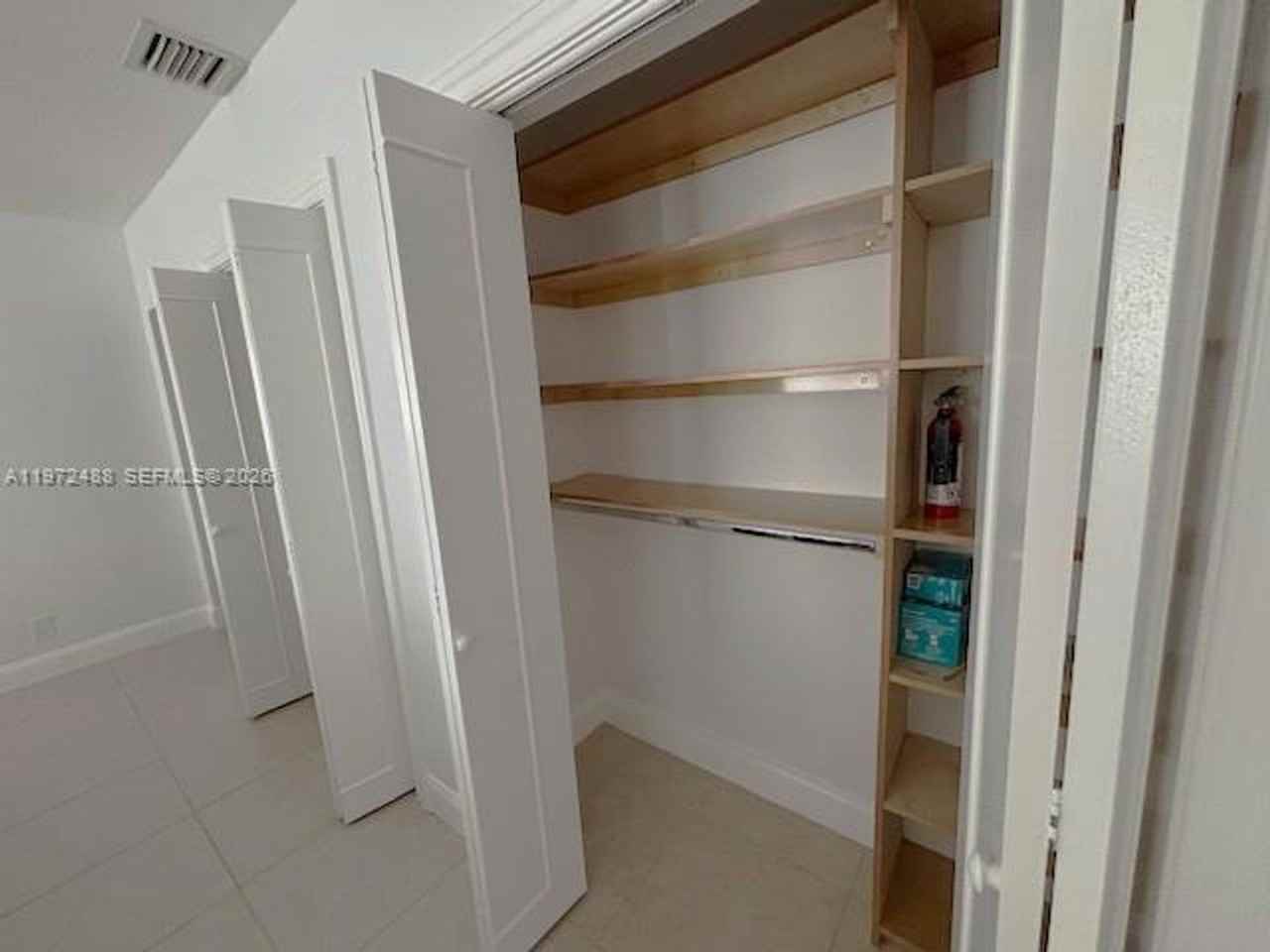 400 Sw 42nd Ave #3404 - Photo 4 of 17