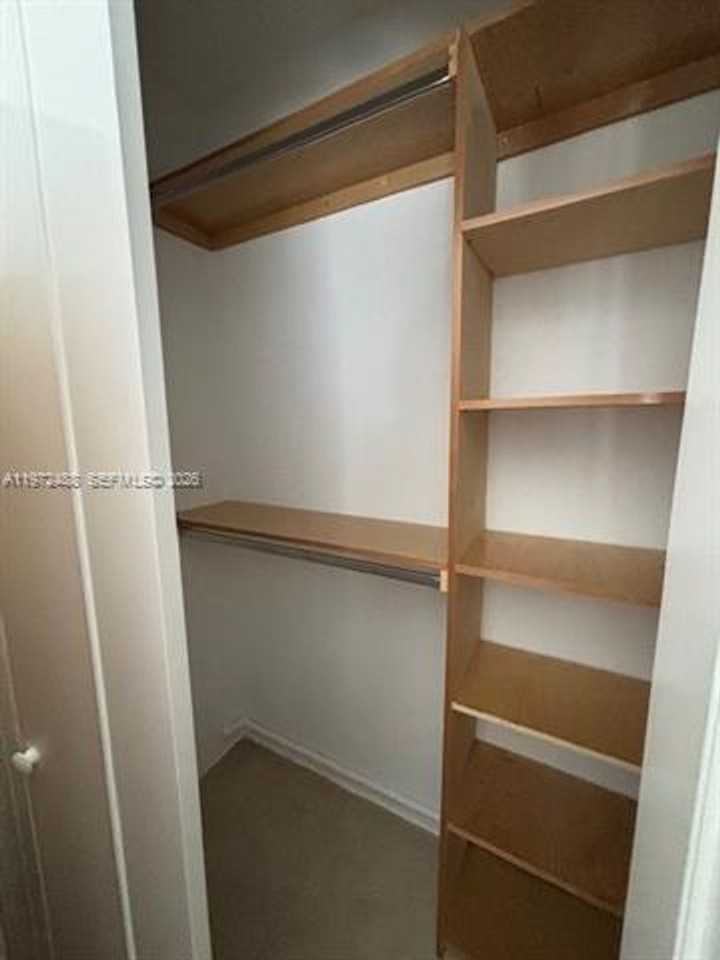 400 Sw 42nd Ave #3404 - Photo 5 of 17