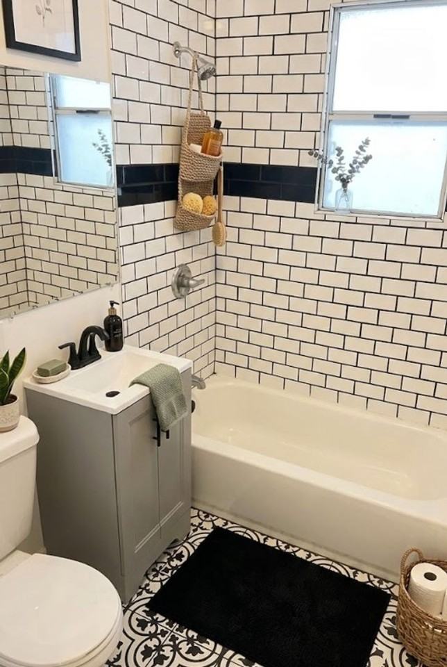 7118 Willoughby Ave - Photo 4 of 13