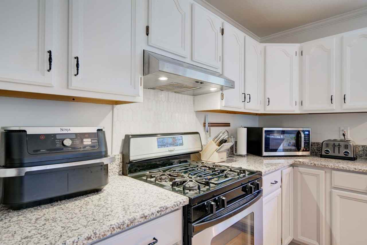 172 Sweetgrass Ave - Photo 5 of 27