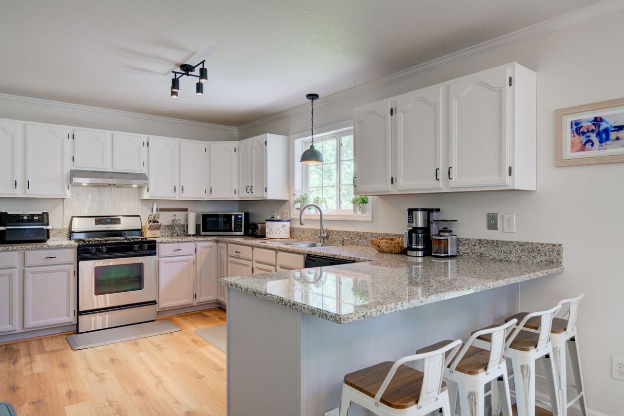 172 Sweetgrass Ave - Photo 6 of 27