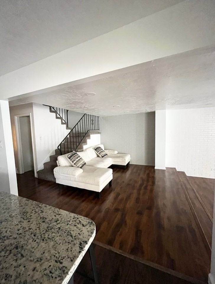 2091 N 220 E - Photo 4 of 13