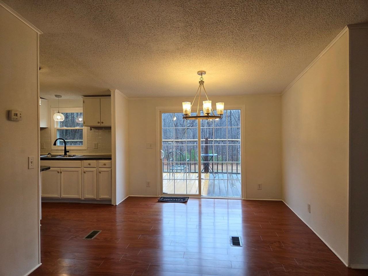 1027 Monterey Dr - Photo 3 of 15