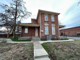 L1004 - Photo 1 of 1