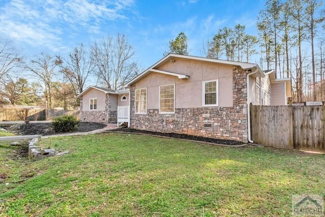 155 Dwight Rd - Photo 5 of 30