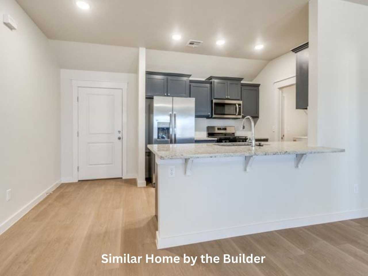 1622 1622 Highland Loop - Photo 2 of 38