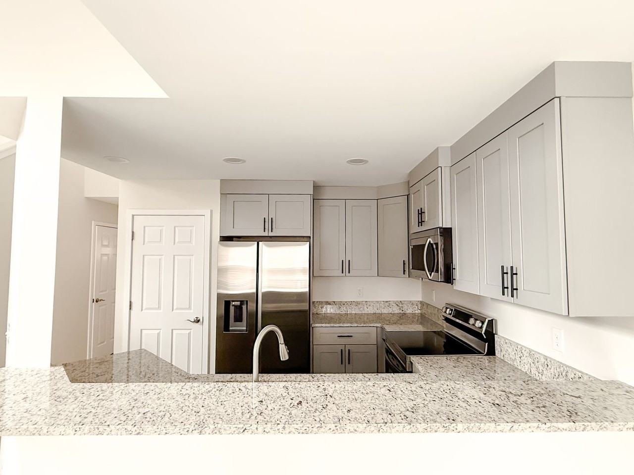 229 Cothran Rd - Photo 7 of 32