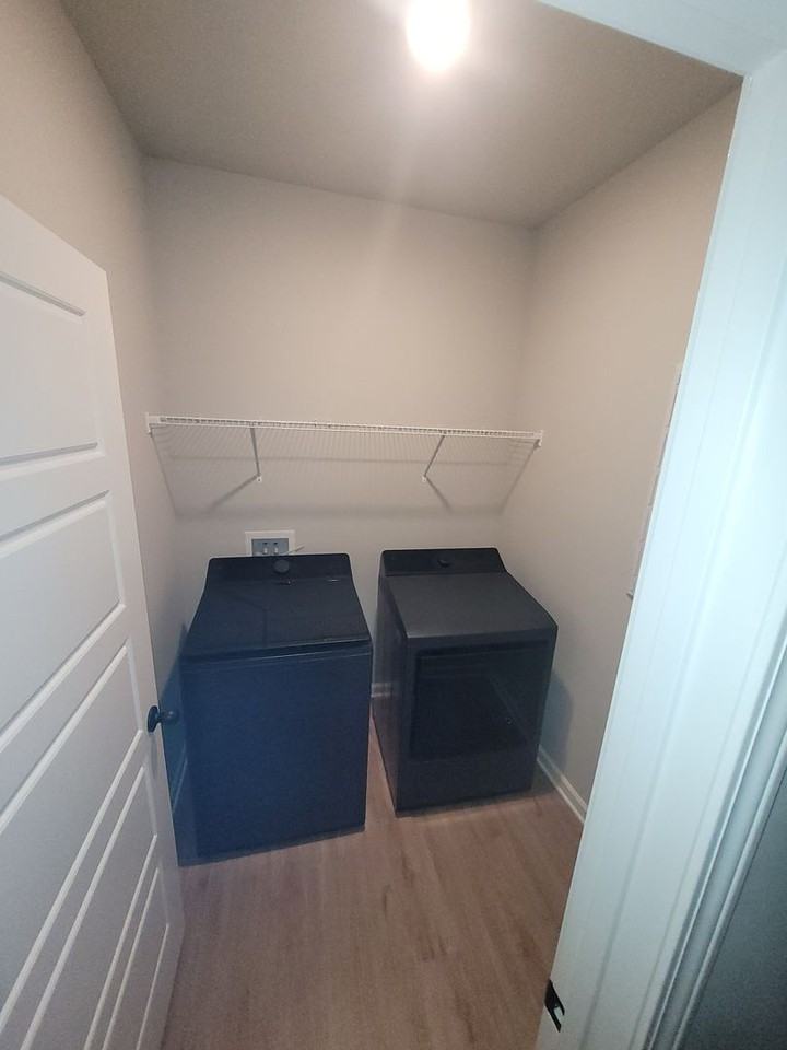 5077 Pond View Dr - Photo 7 of 24