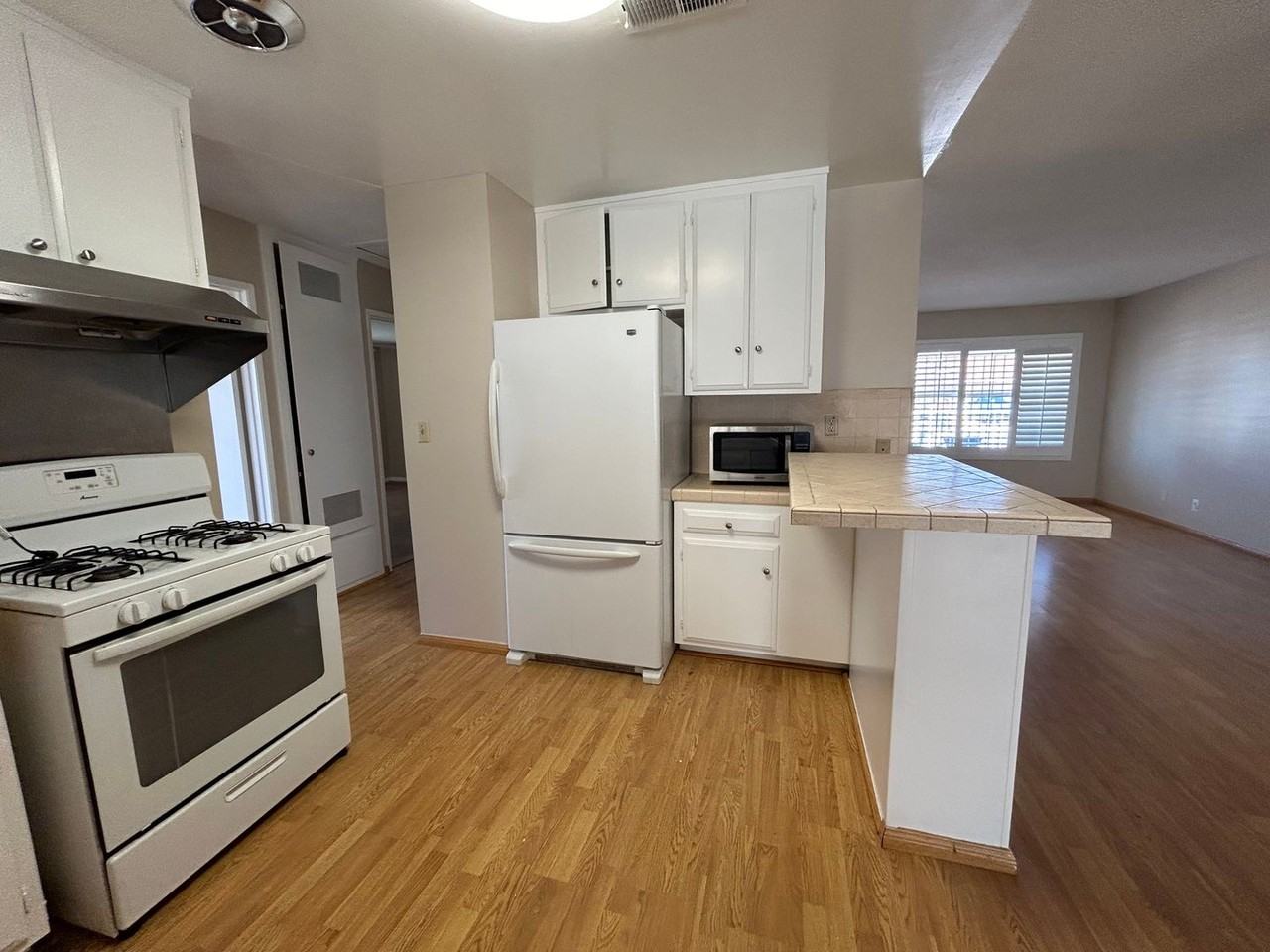 1461 W Mayberry Ave - Photo 5 of 9