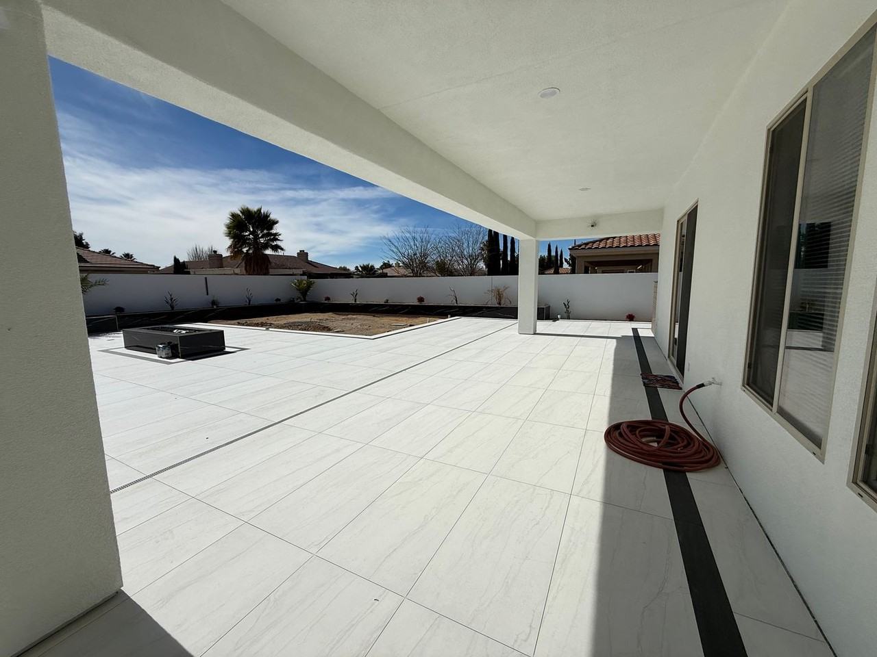 19277 Stratford Way - Photo 3 of 50