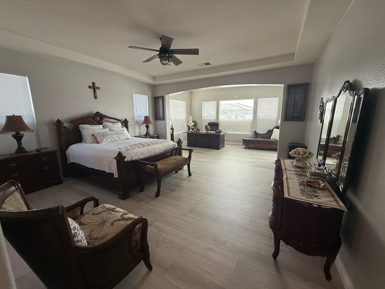 19277 Stratford Way - Photo 7 of 50