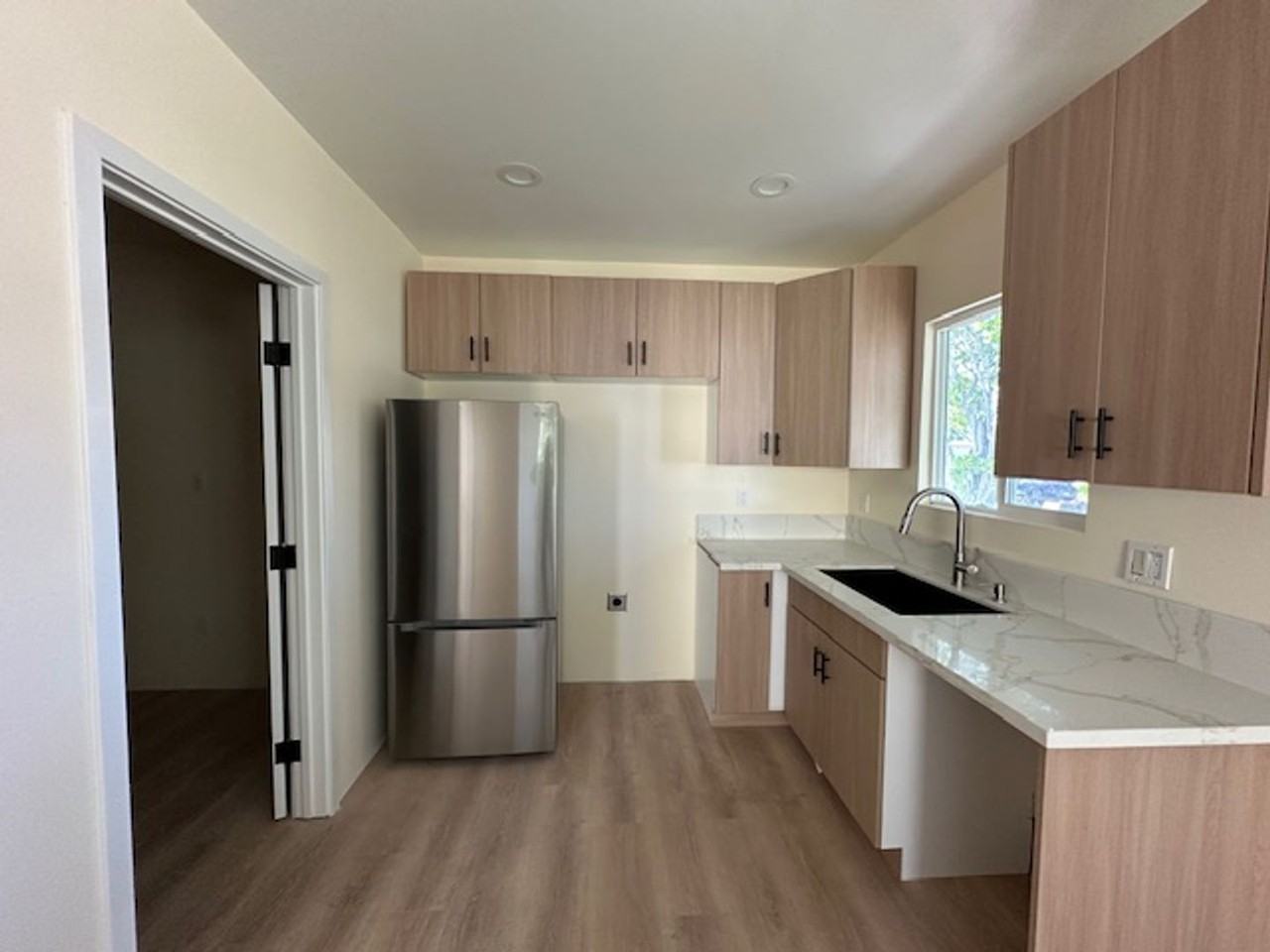 9722 Natick Ave - Photo 2 of 11