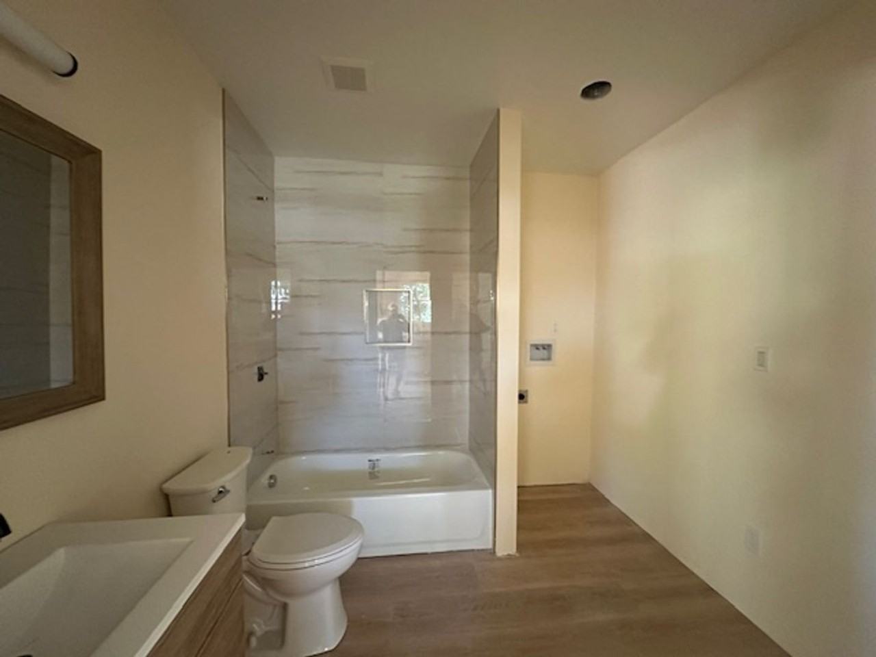 9722 Natick Ave - Photo 7 of 11