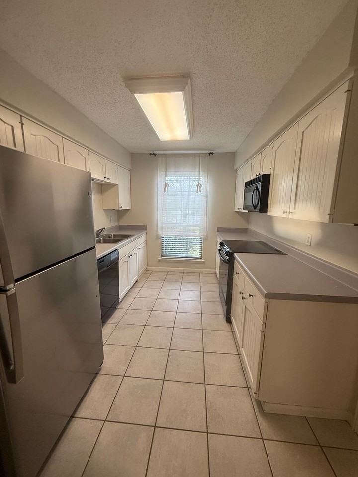 10049 Jefferson Hwy - Photo 3 of 19