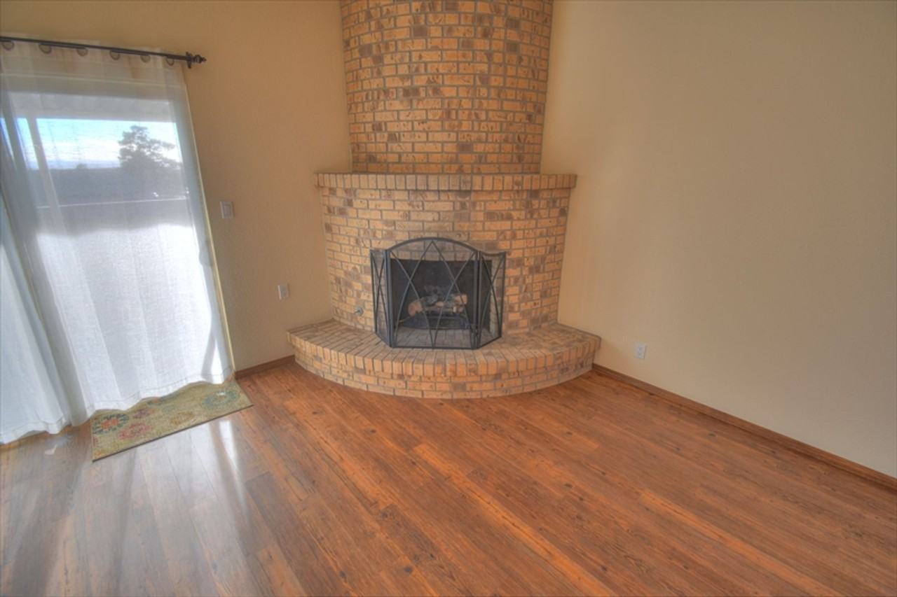 1543 Donette Pl Ne - Photo 2 of 15