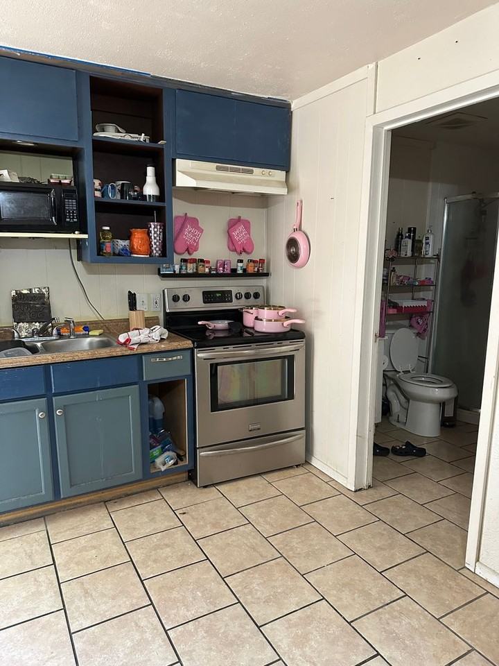 1393 Amarillo St - Photo 5 of 7