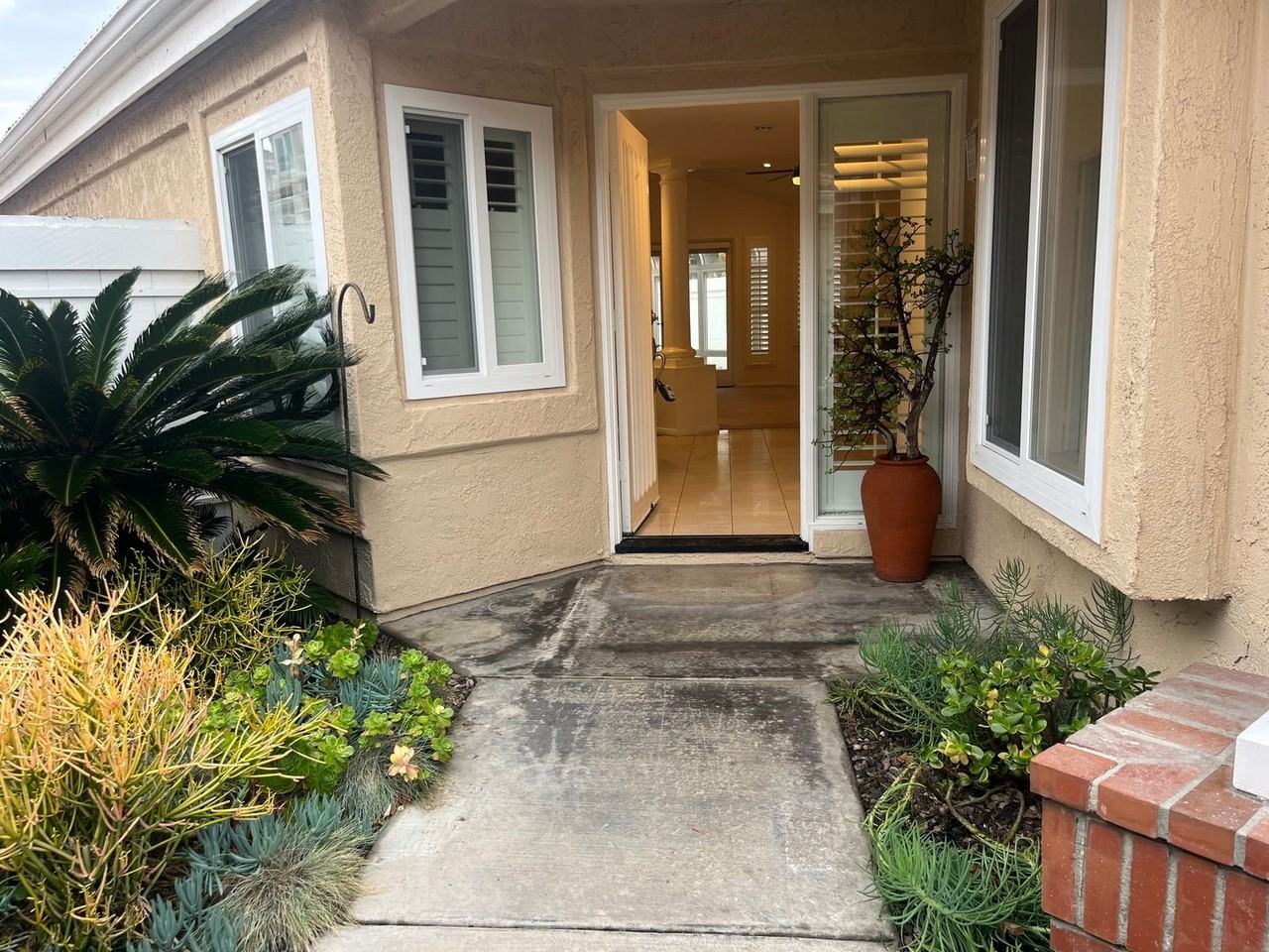 63 Delaport Way - Photo 3 of 38