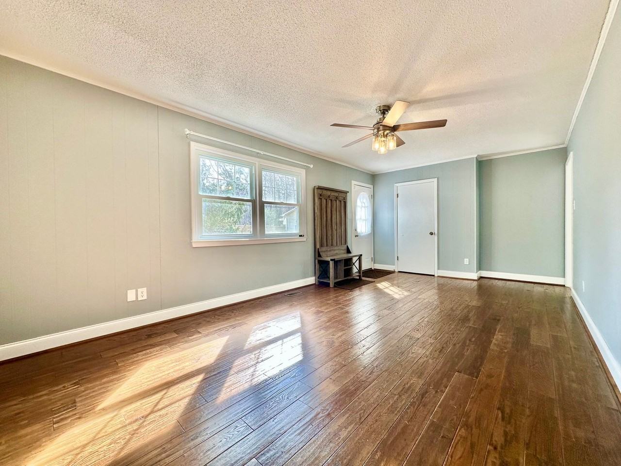 6925 Innesbrook Way - Photo 5 of 35