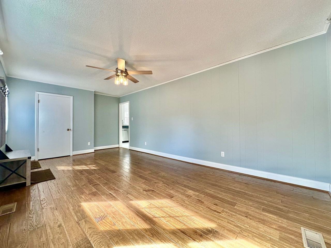 6925 Innesbrook Way - Photo 6 of 35