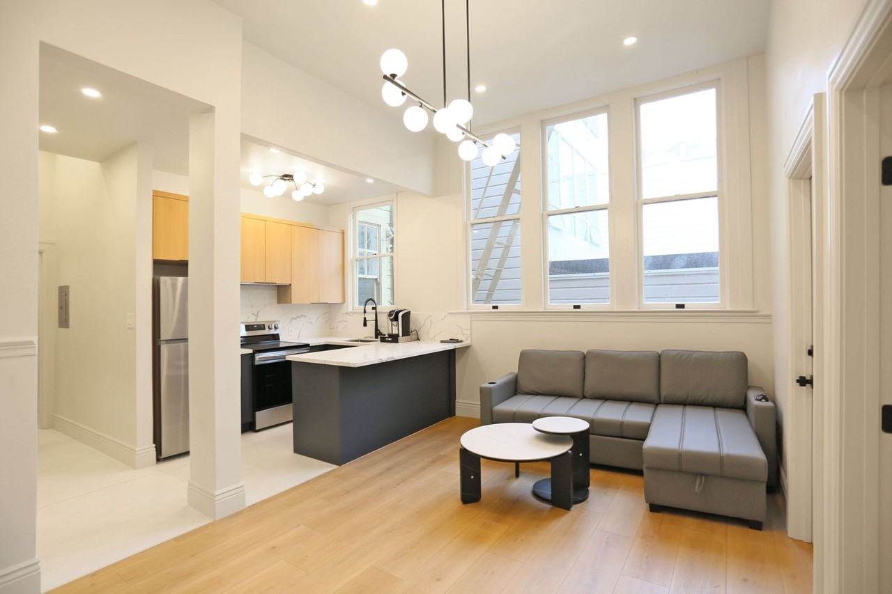 2221 Pacific Ave - Photo 2 of 20