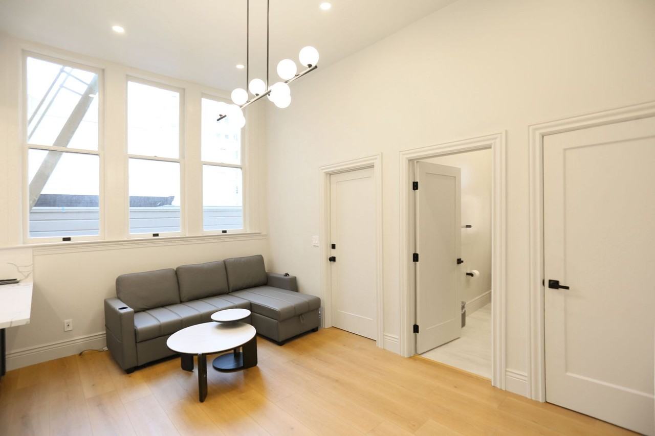 2221 Pacific Ave - Photo 3 of 20