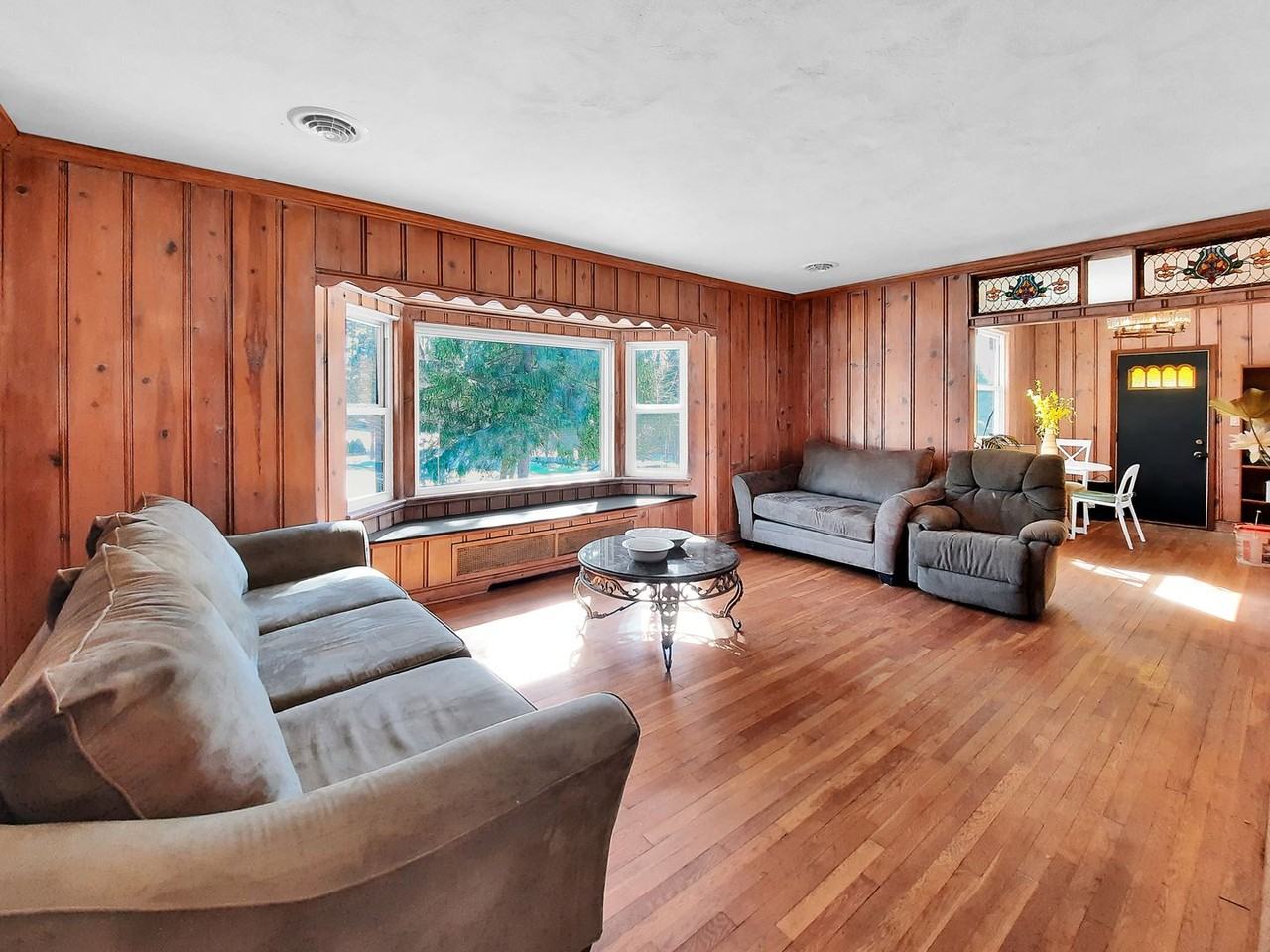 214 Sudbrook Ln - Photo 7 of 18