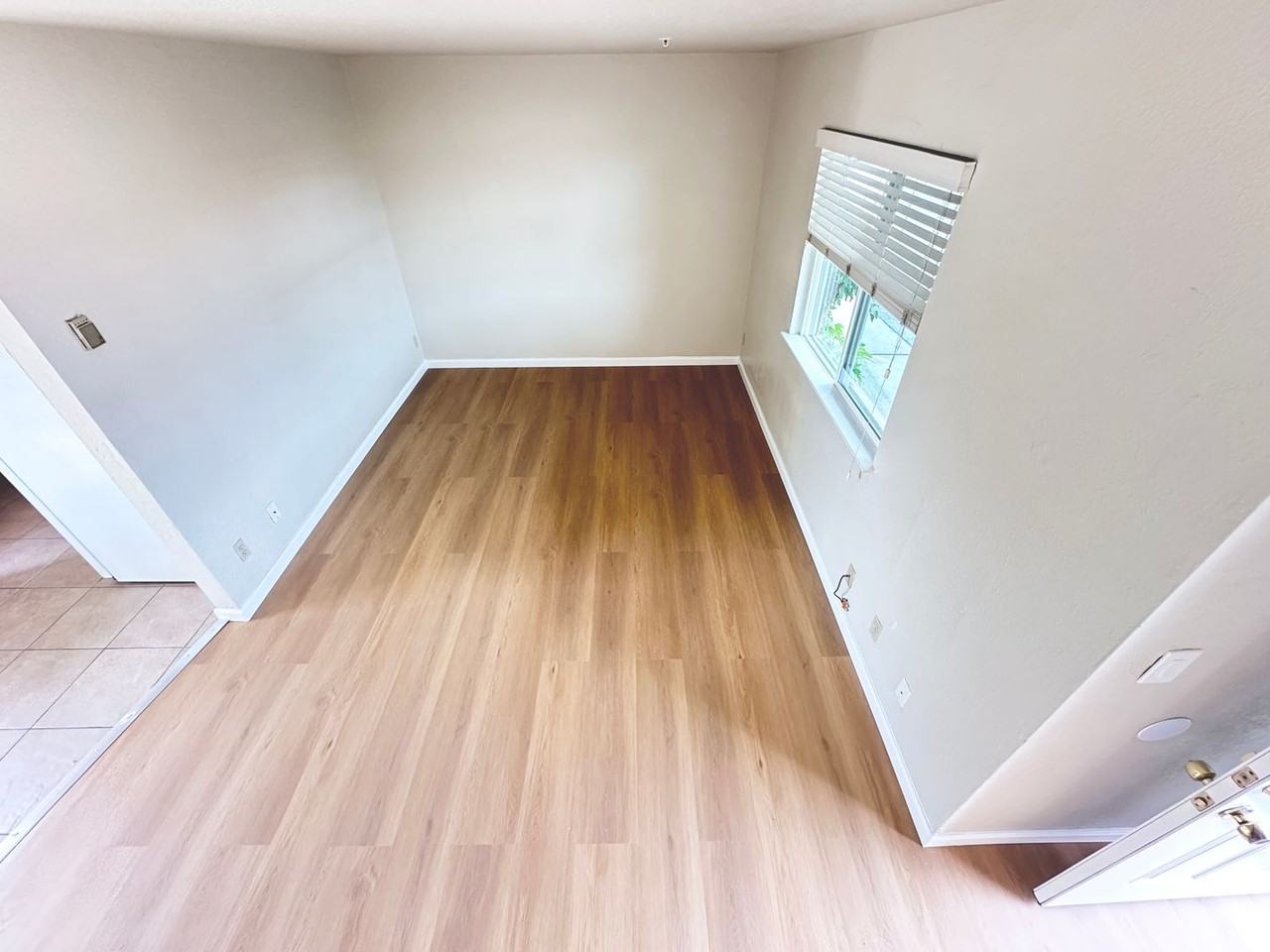 20439 Meekland Ave - Photo 3 of 31