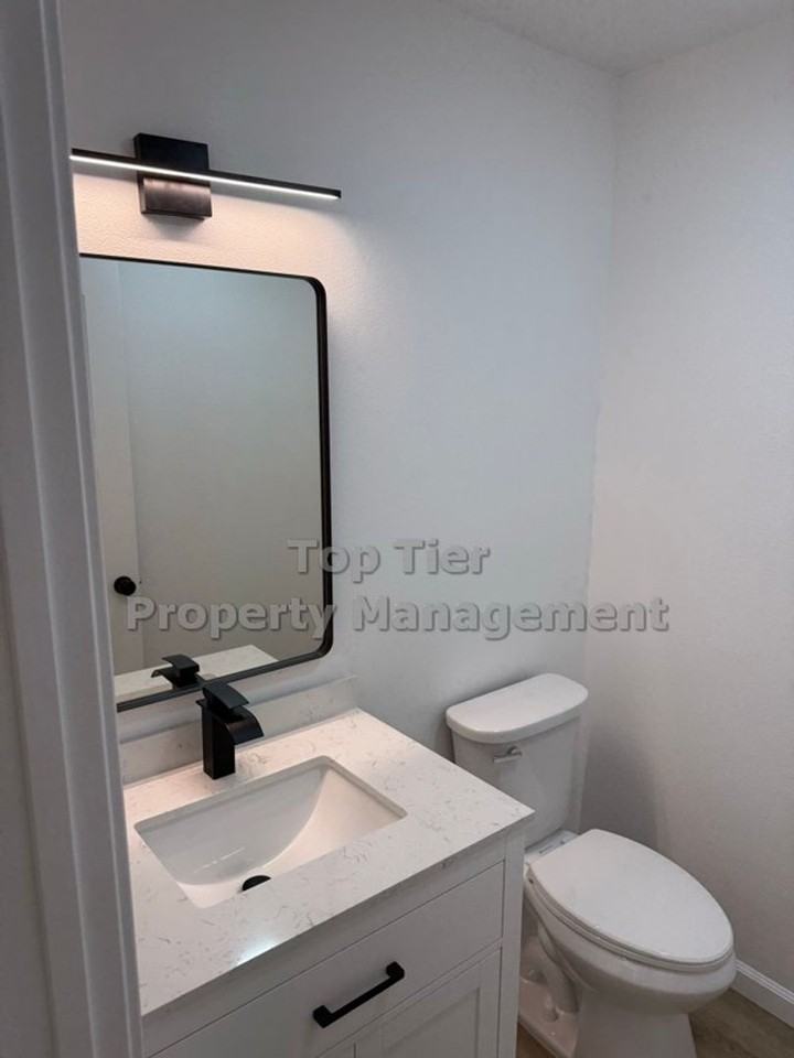 9524 Easter Way - Photo 4 of 9