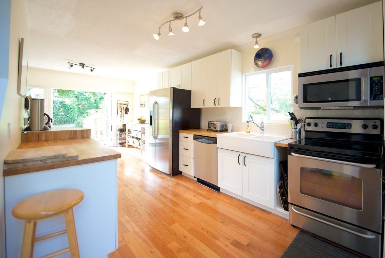 3896 West 17th Avenue - Photo 6 of 17