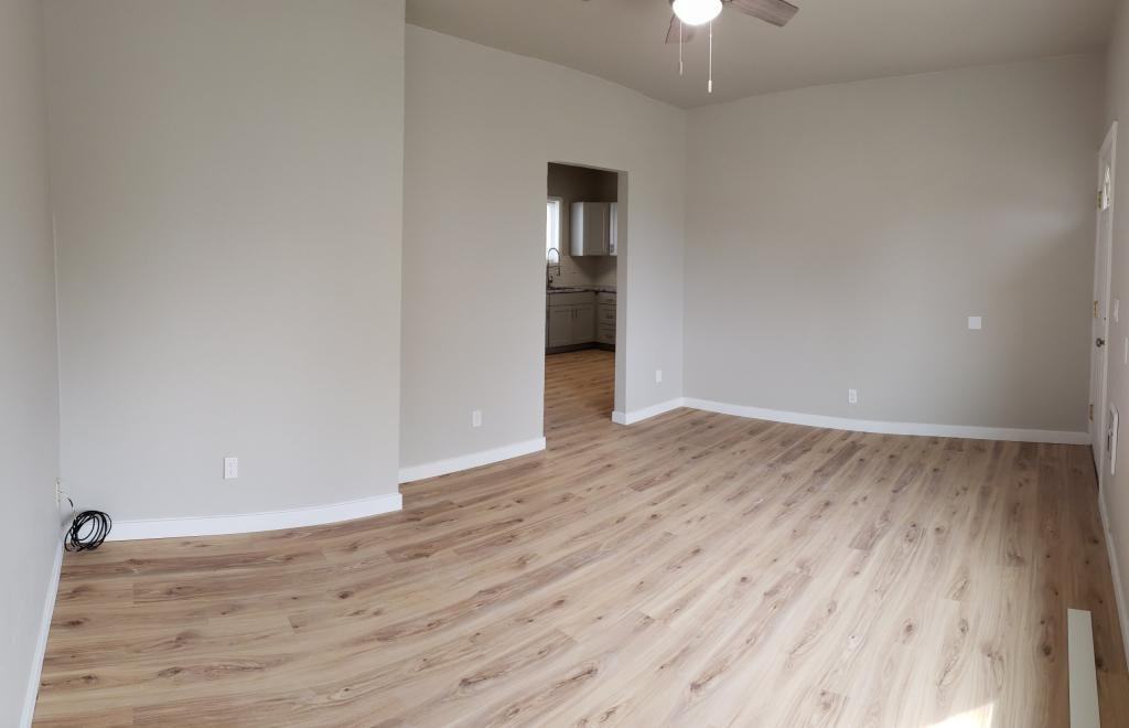 648 Jackson St - Photo 4 of 15