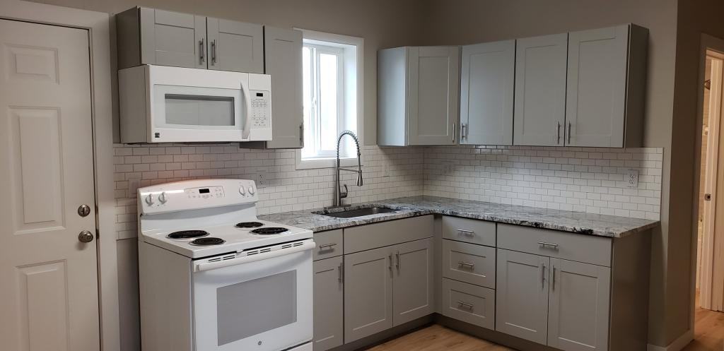 648 Jackson St - Photo 7 of 15