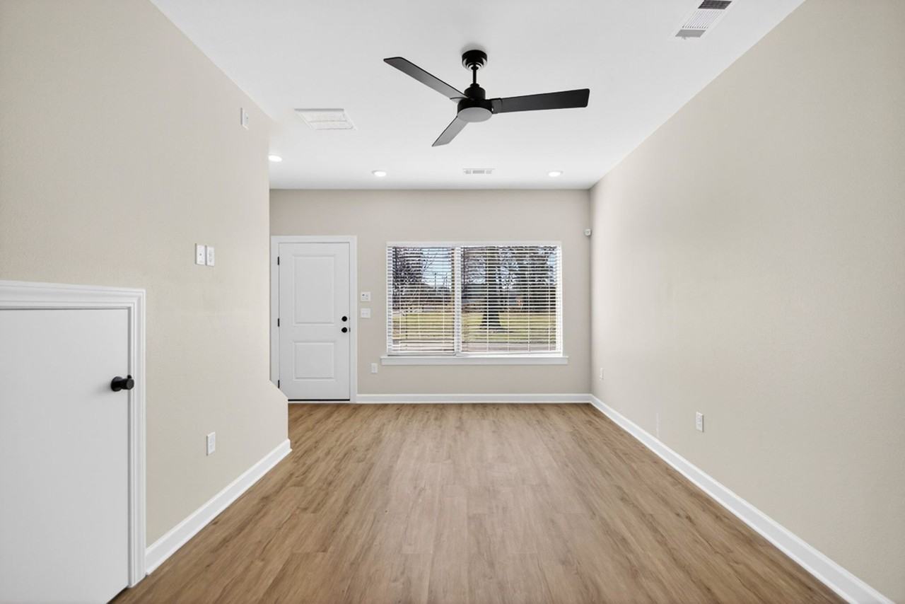 Leasing Now - Photo 6 of 23