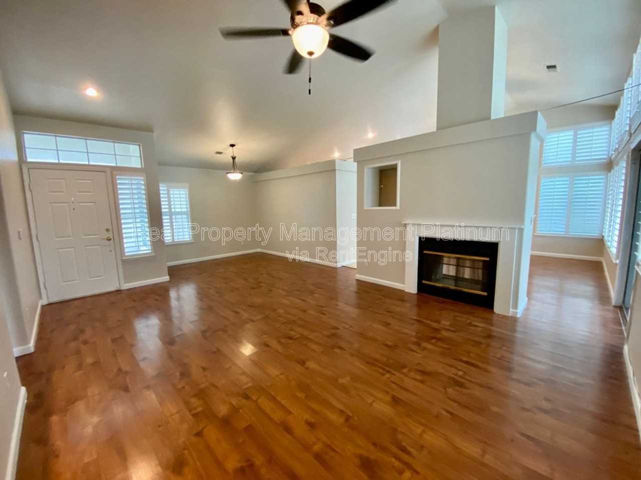 2601 Fremont Ave - Photo 3 of 19