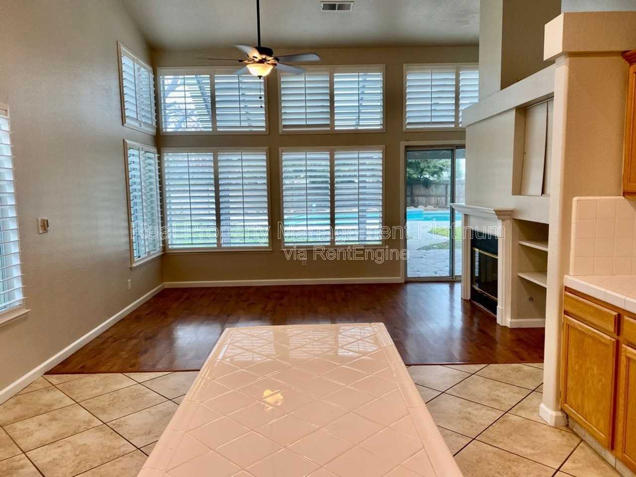 2601 Fremont Ave - Photo 6 of 19