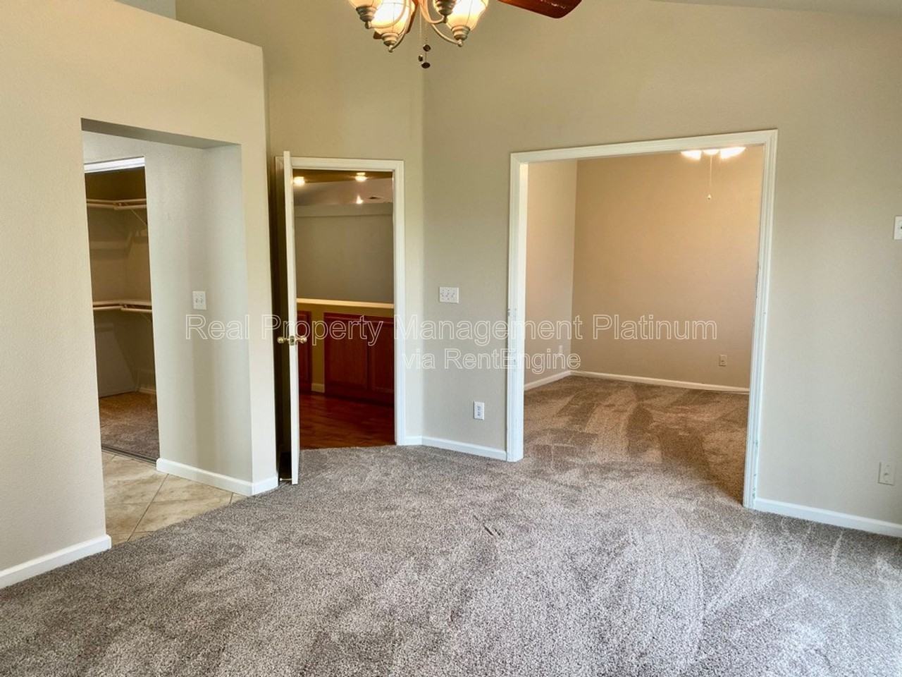 2601 Fremont Ave - Photo 7 of 19