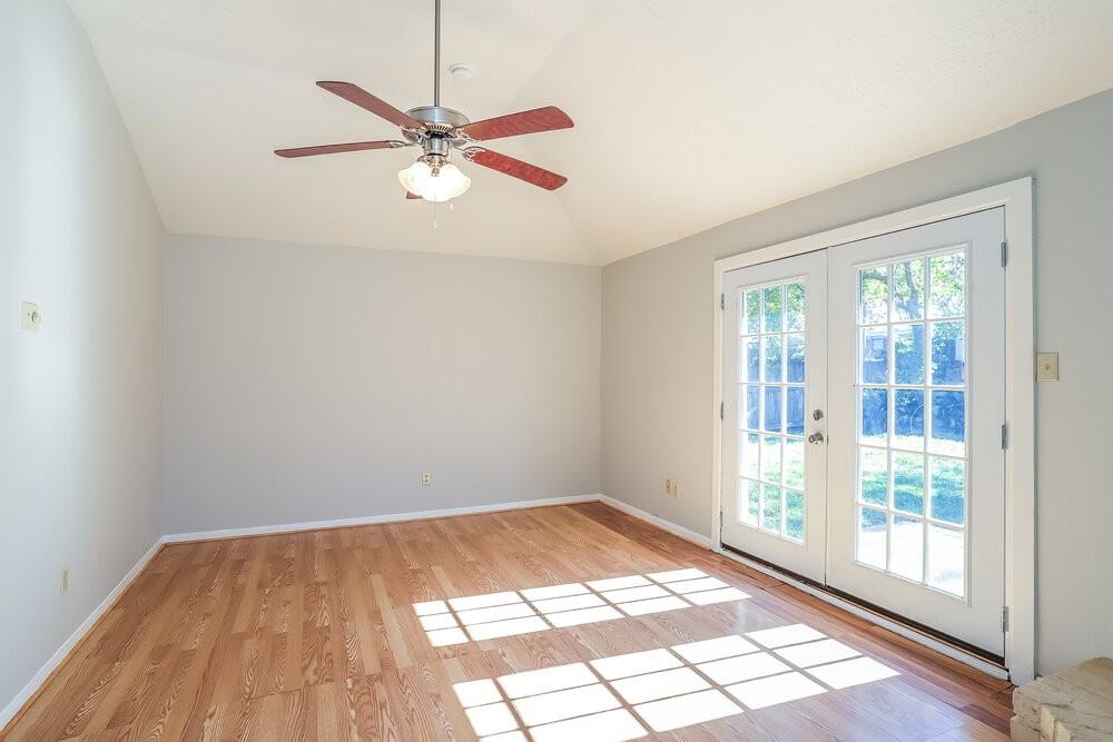 1010 Hickory Post Ct - Photo 5 of 25