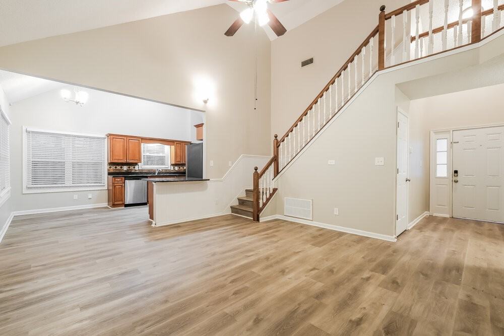 4252 Brandy Ann Dr - Photo 5 of 17