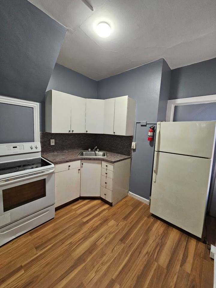 138 N 8th Street - Photo 7 of 18
