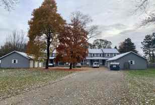 731 10th St #E - Photo 1 of 1