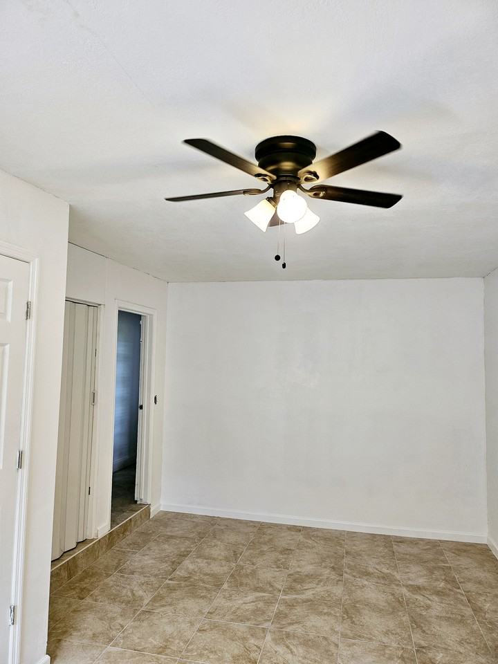 3941 Nw 115th Ter - Photo 3 of 6