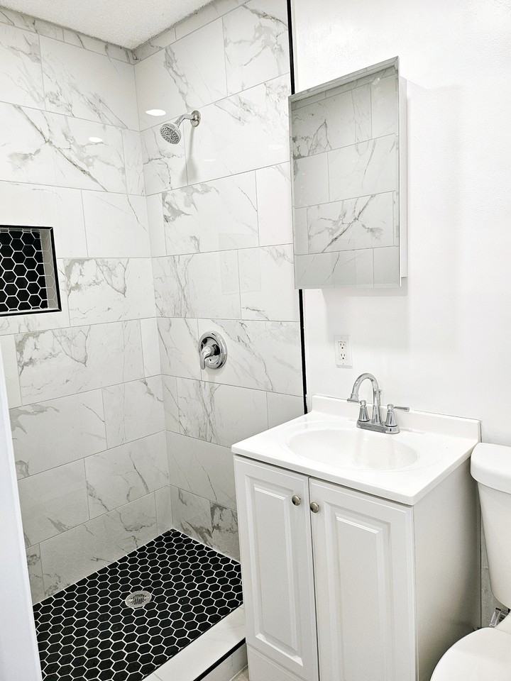 3941 Nw 115th Ter - Photo 5 of 6