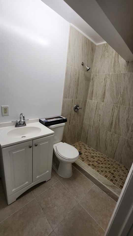 1531 N 69th Way - Photo 4 of 4