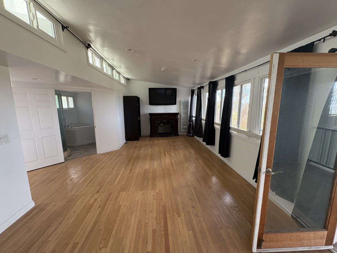 1400 San Remo Dr #1404