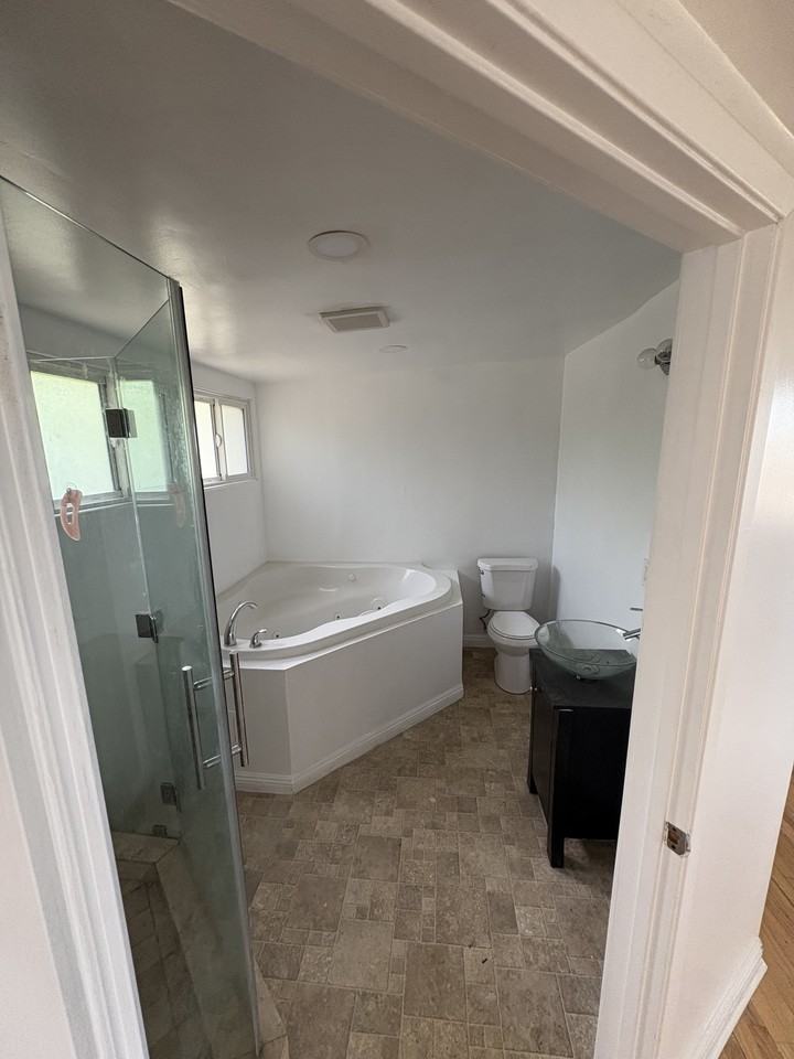 1400 San Remo Dr #1404 - Photo 6 of 8