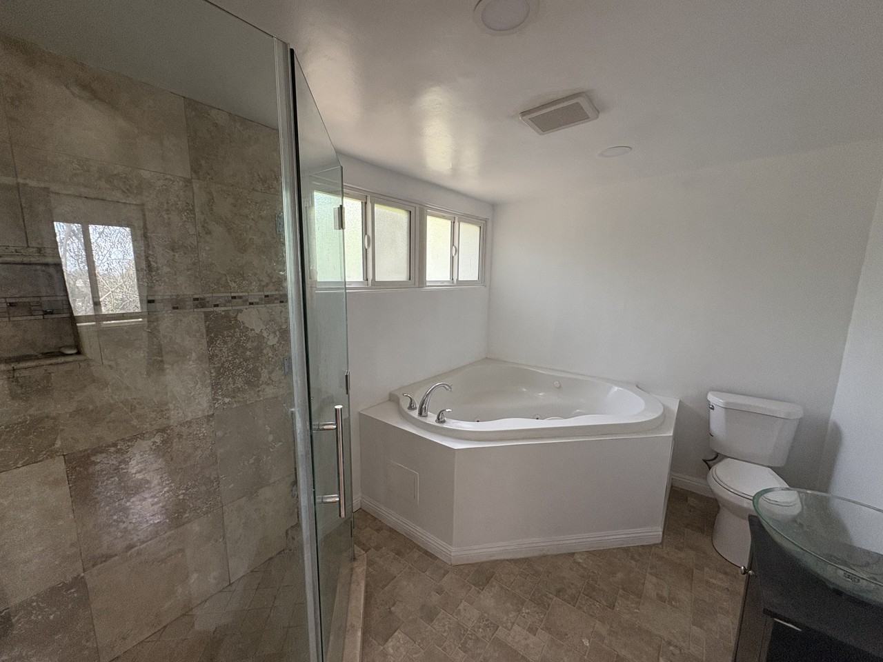 1400 San Remo Dr #1404 - Photo 7 of 8