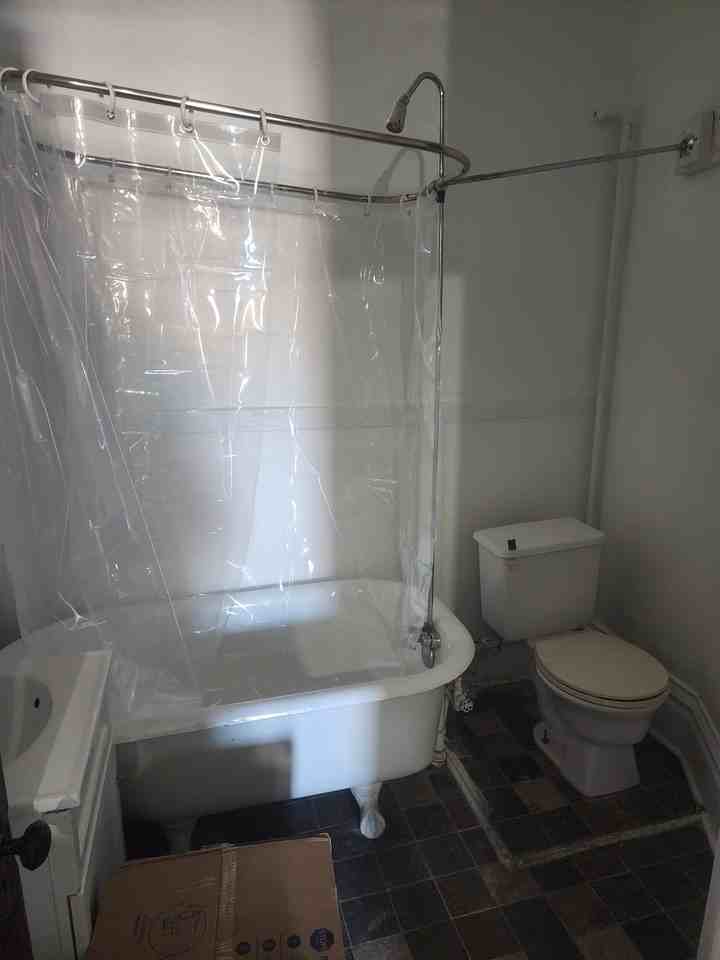 140 Loras Blvd #4 - Photo 3 of 10